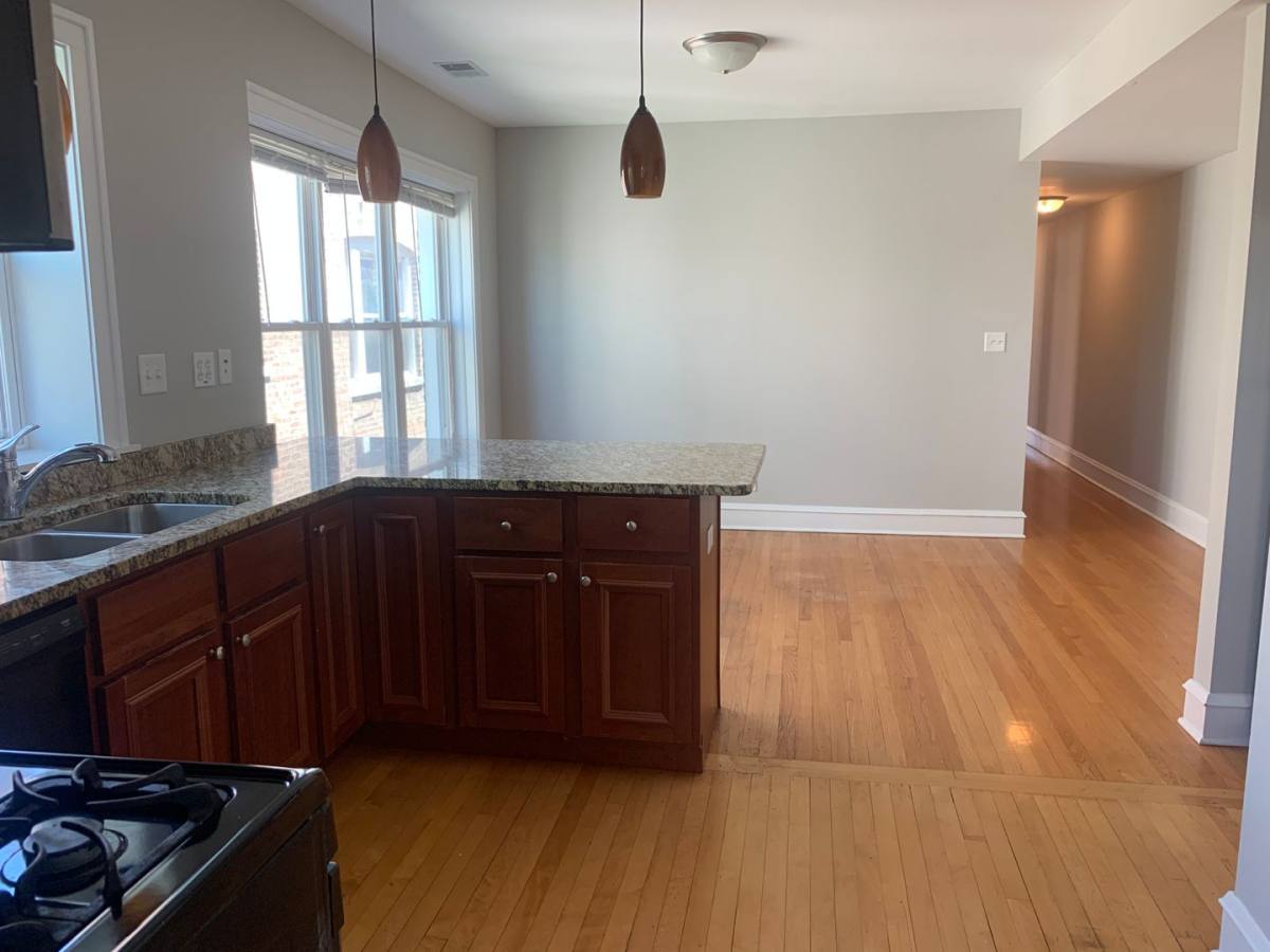 Apartment for rent at 829-31 S Euclid Ave, Oak Park, IL 60304