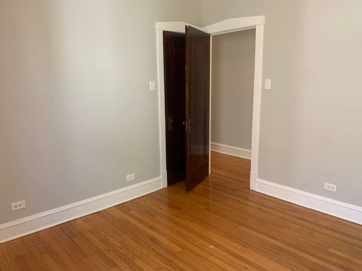 Apartment for rent at 829-31 S Euclid Ave, Oak Park, IL 60304