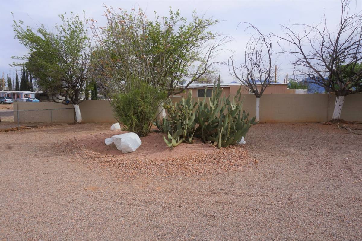 Apartment for rent at 214-216 N Canyon Dr, Sierra Vista, AZ 85635