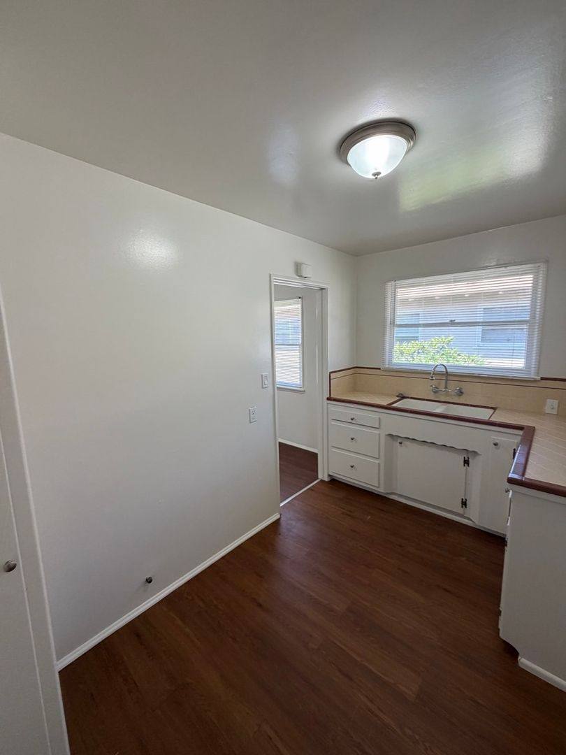 Apartment for rent at 13809 Christine Dr, Whittier, CA 90605