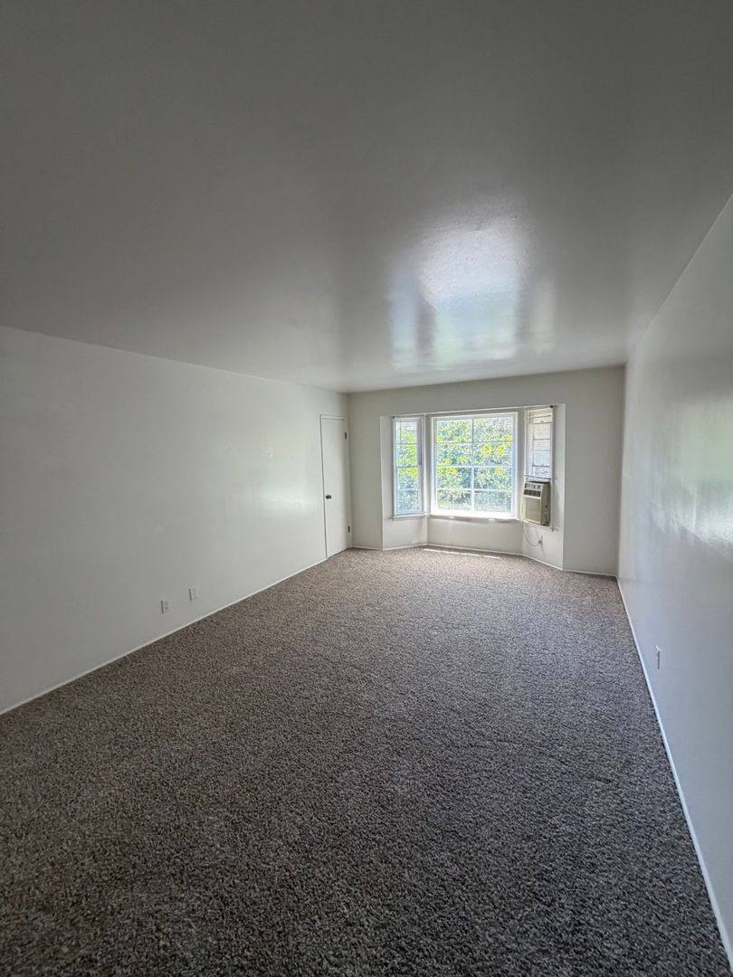 Apartment for rent at 13809 Christine Dr, Whittier, CA 90605