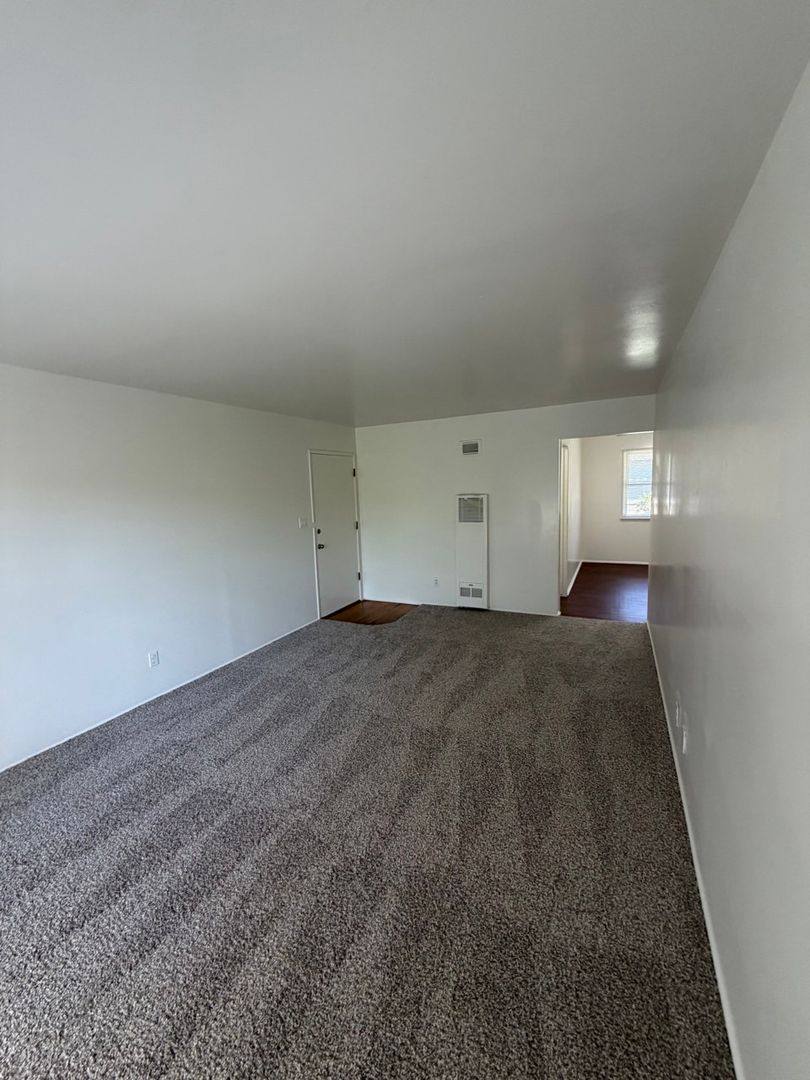 Apartment for rent at 13809 Christine Dr, Whittier, CA 90605