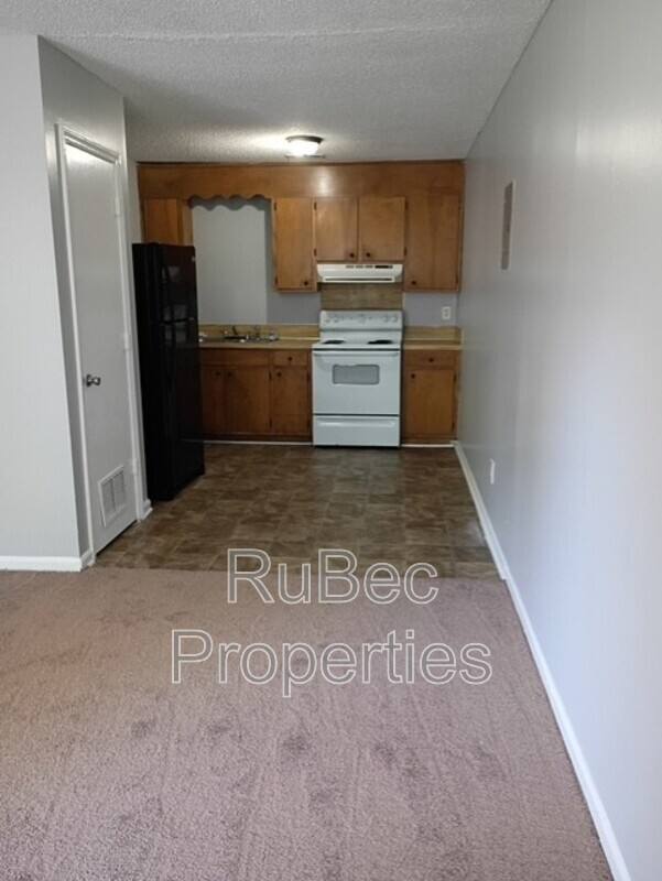 Apartment for rent at 416 S Weldon St, Gastonia, NC 28052