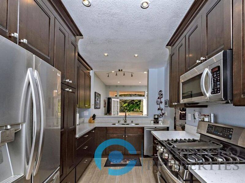 Townhouse for rent at 11280 Portobelo Dr, San Diego, CA 92124