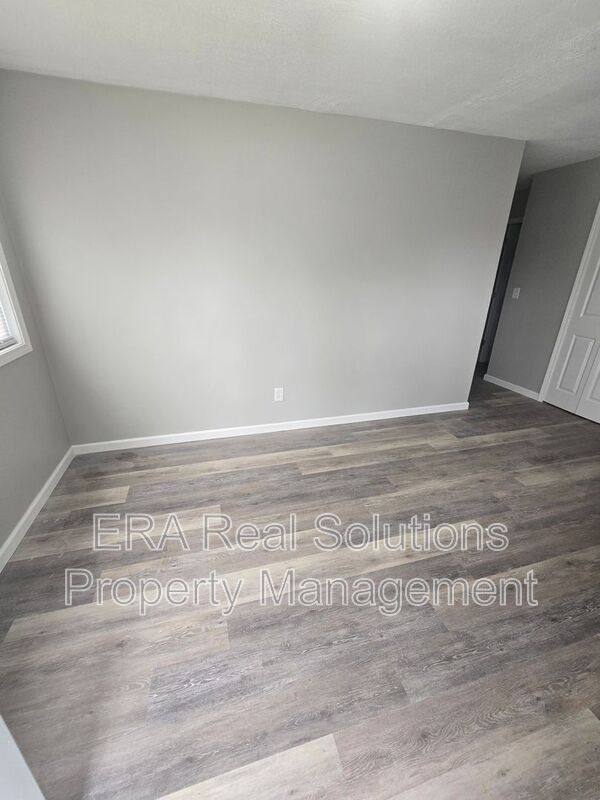 Apartment for rent at 944 Leona Ave, Columbus, OH 43201