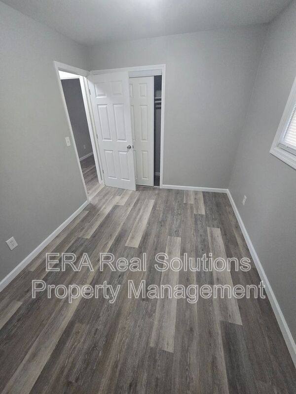 Apartment for rent at 944 Leona Ave, Columbus, OH 43201