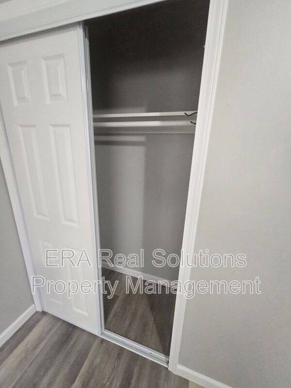 Apartment for rent at 944 Leona Ave, Columbus, OH 43201