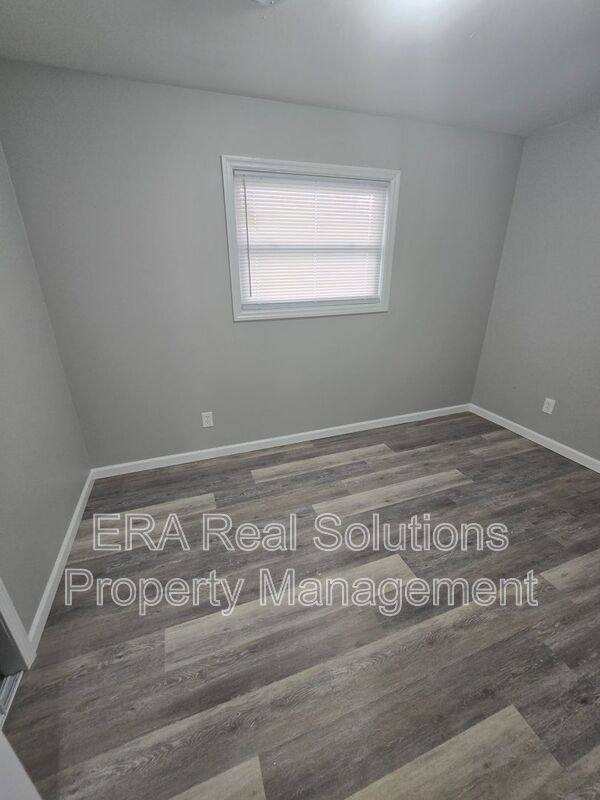 Apartment for rent at 944 Leona Ave, Columbus, OH 43201