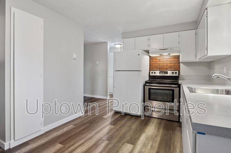 Apartment for rent at 1374 SE Cedar St #1, Hillsboro, OR 97123