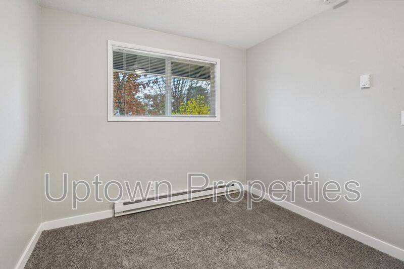 Apartment for rent at 1374 SE Cedar St #1, Hillsboro, OR 97123