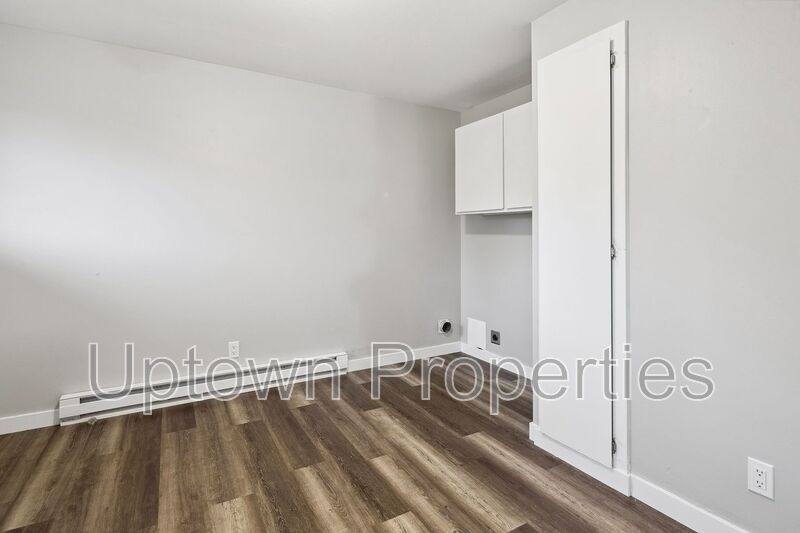 Apartment for rent at 1374 SE Cedar St #1, Hillsboro, OR 97123