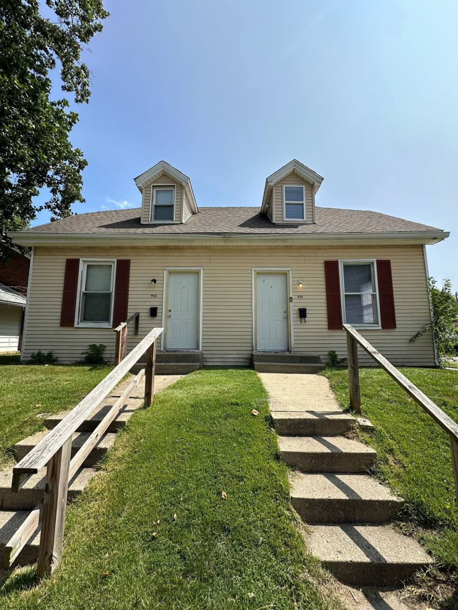 Apartment for rent at 901-903 N 12th St, Lafayette, IN 47904