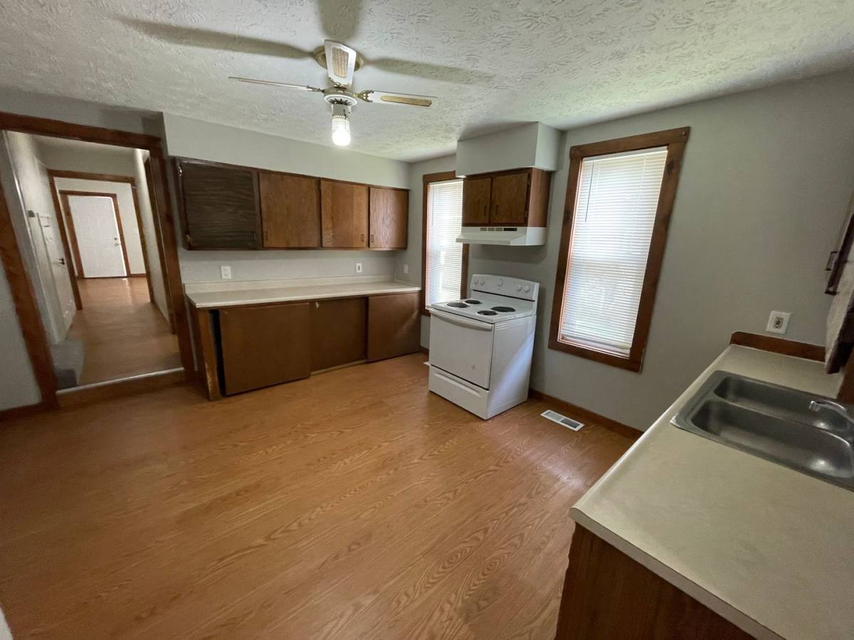 Apartment for rent at 901-903 N 12th St, Lafayette, IN 47904