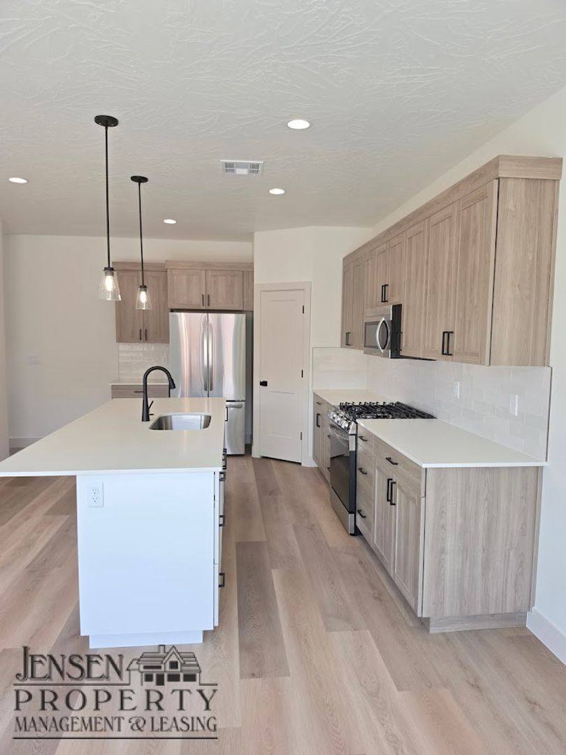 House for rent at 6121 S Cygnus Dr, Saint George, UT 84790