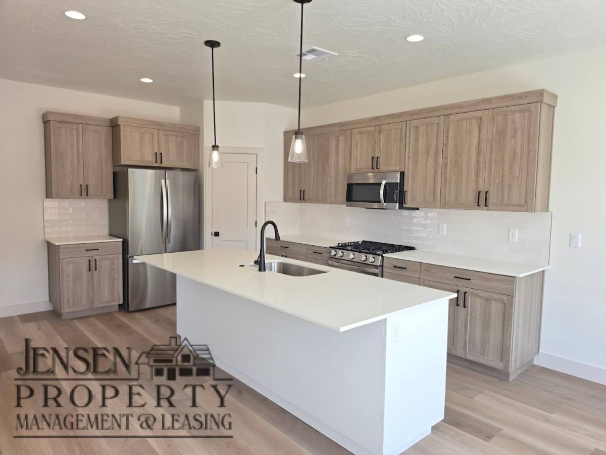 House for rent at 6121 S Cygnus Dr, Saint George, UT 84790