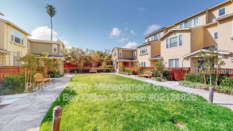 Townhouse for rent at 6583 Santero Way, Cotati, CA 94931