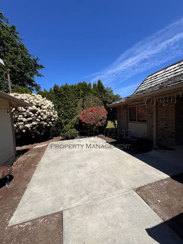 Apartment for rent at 407 E Main St #A, Everson, WA 98247