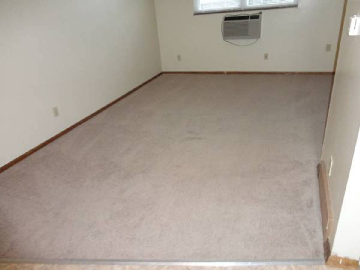 Apartment for rent at 4739 Hilton Ave, Columbus, OH 43228