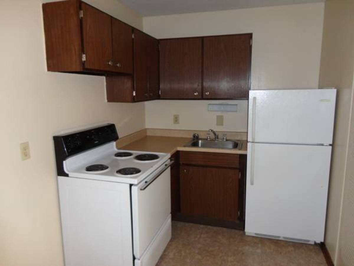 Apartment for rent at 4739 Hilton Ave, Columbus, OH 43228