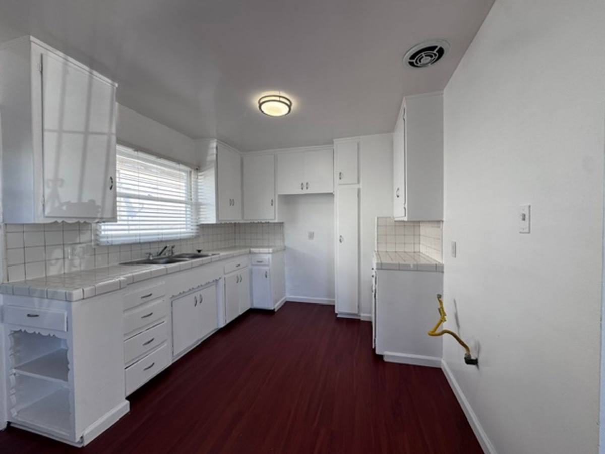House for rent at 48 W Arbor St, Long Beach, CA 90805