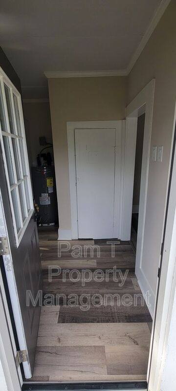 Apartment for rent at 16 Helmken St, Savannah, GA 31404