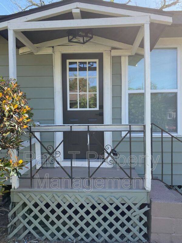 Apartment for rent at 16 Helmken St, Savannah, GA 31404