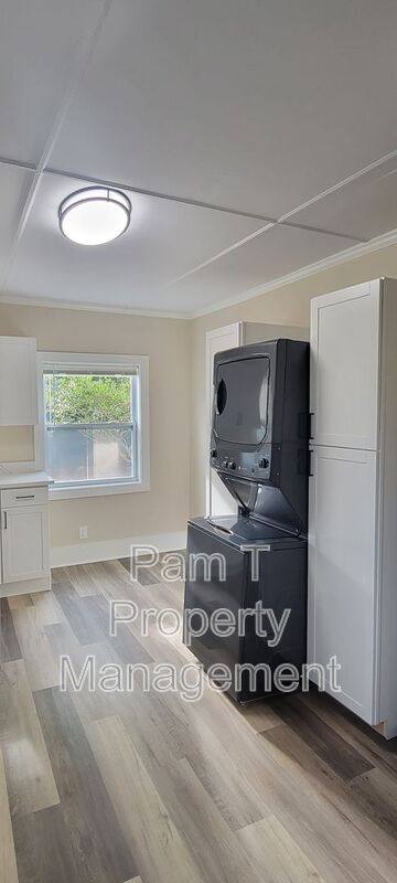 Apartment for rent at 16 Helmken St, Savannah, GA 31404