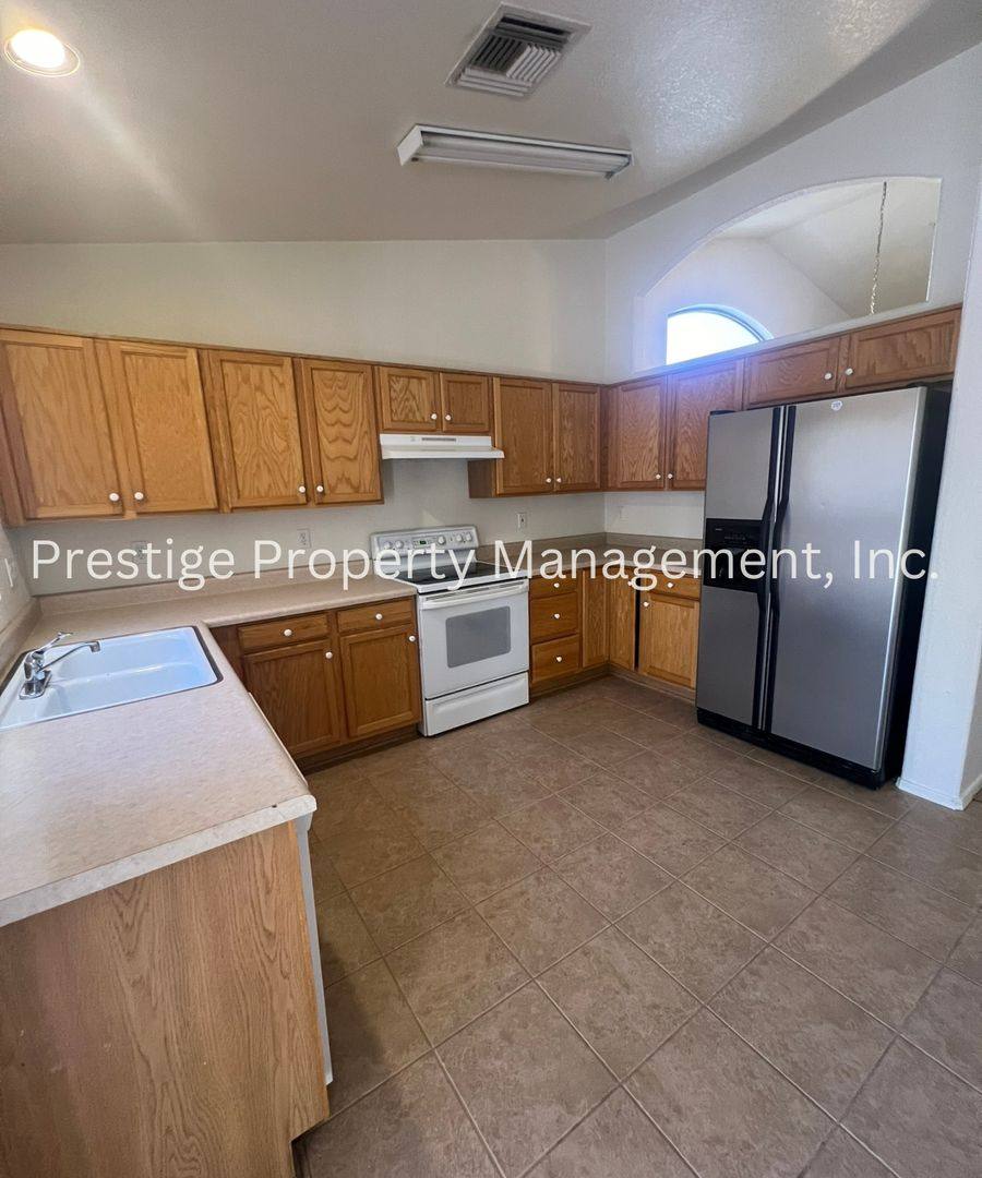 House for rent at 10118 E Placita Del Timbre, Tucson, AZ 85747