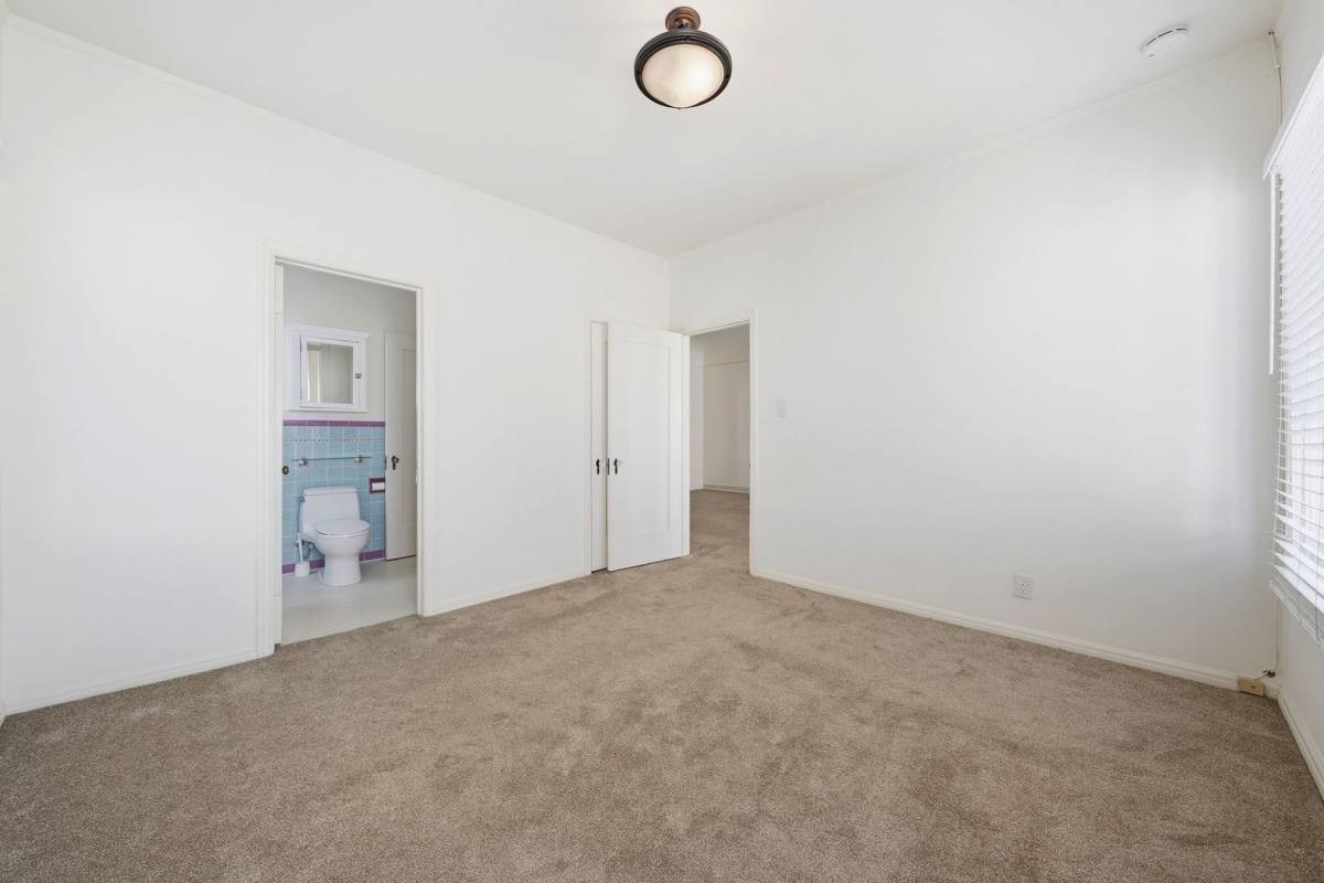 Apartment for rent at 1530 Miramar Dr, Newport Beach, CA 92661