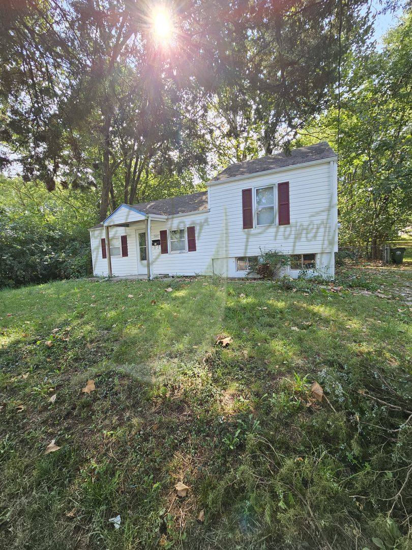 House for rent at 9409 E 67th Terrace, Kansas City, MO 64133