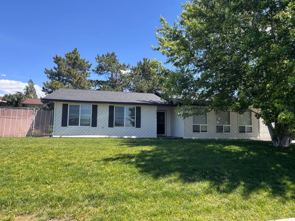 House for rent at 5303 N Sky Vista, Yakima, WA 98901