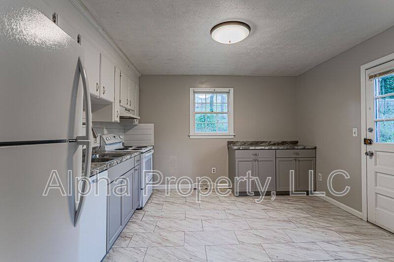 Apartment for rent at 225 Berea Forest Circle #B, Greenville, SC 29617