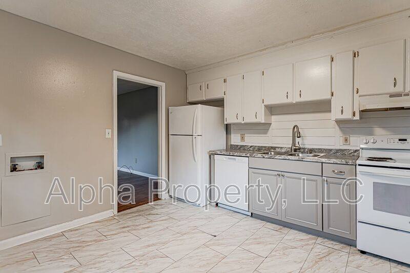 Apartment for rent at 225 Berea Forest Circle #B, Greenville, SC 29617