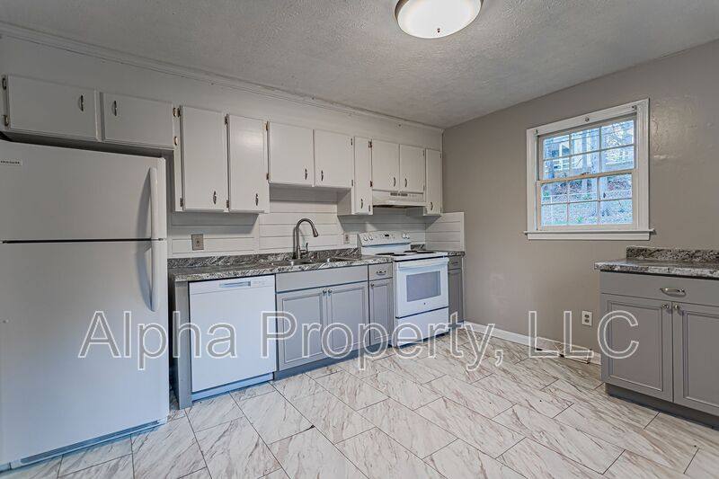 Apartment for rent at 225 Berea Forest Circle #B, Greenville, SC 29617