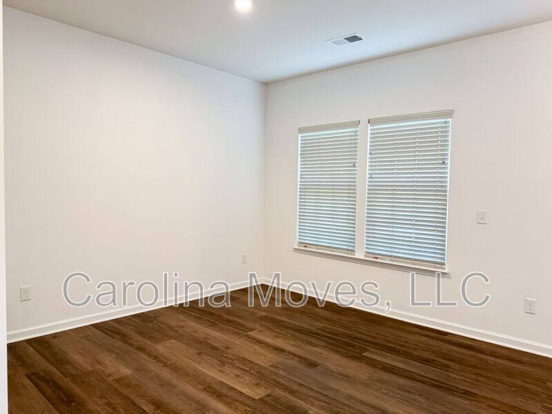 House for rent at 345 Bucklebury Rd, Greer, SC 29651