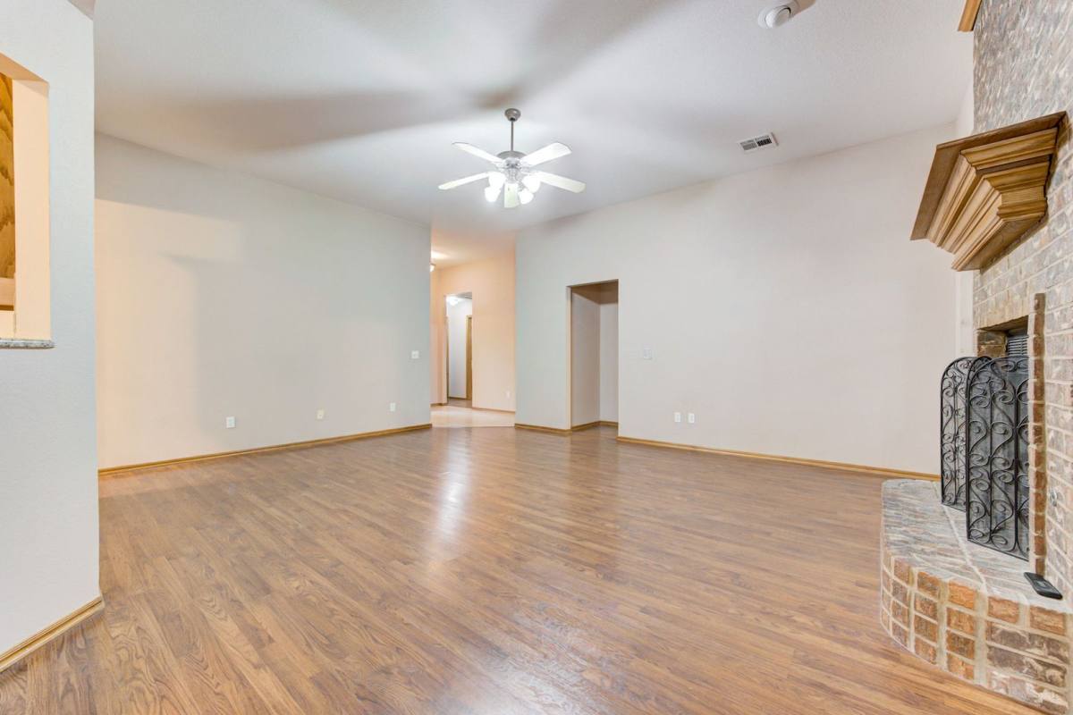 House for rent at 605 Eastview Dr, Yukon, OK 73099
