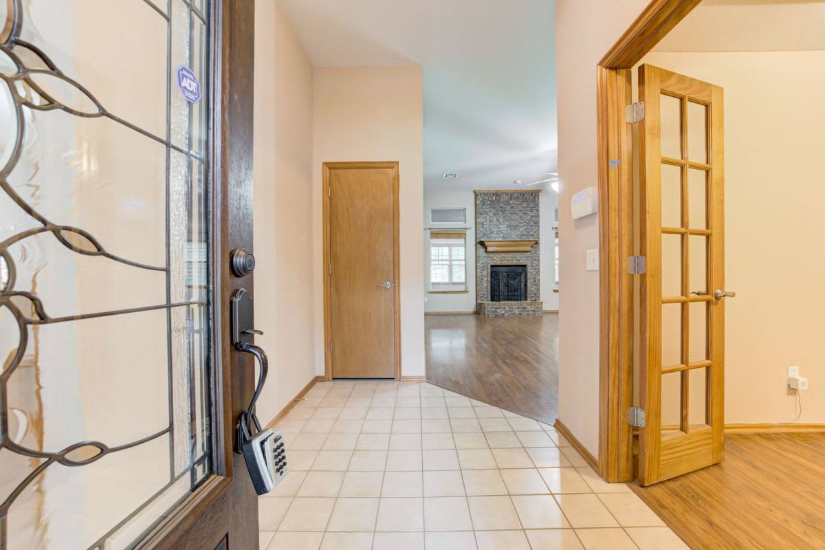 House for rent at 605 Eastview Dr, Yukon, OK 73099