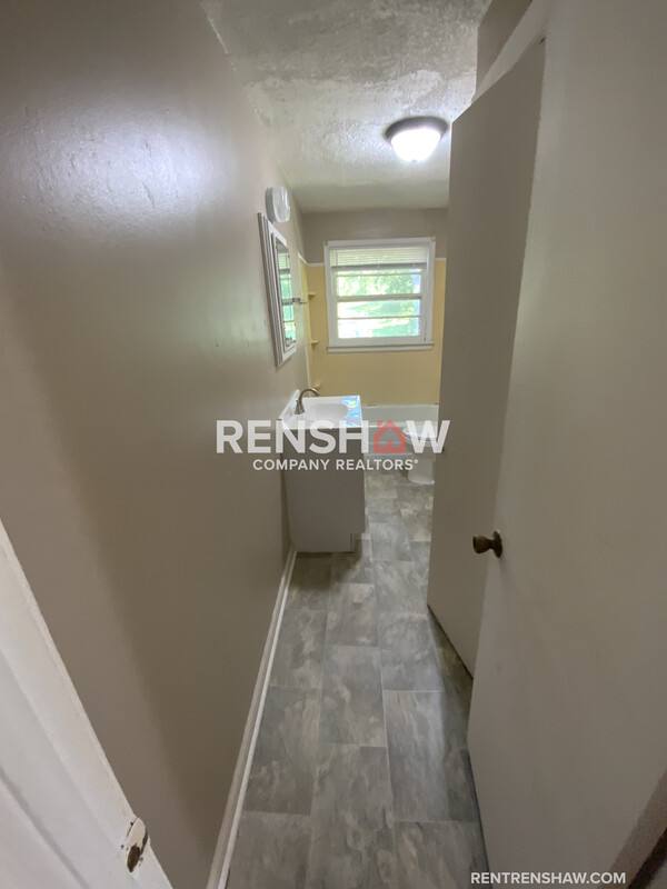 House for rent at 1229 Woodlawn Ave -B Ll, Dyersburg, TN 38024