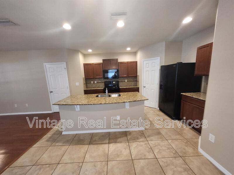 Townhouse for rent at 4721 Chatterton Way, Riverview, FL 33578