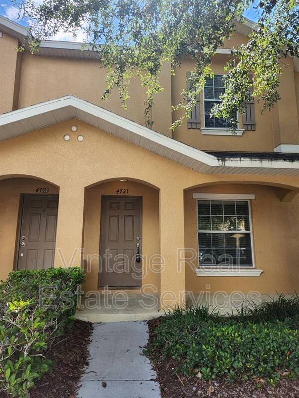 Townhouse for rent at 4721 Chatterton Way, Riverview, FL 33578