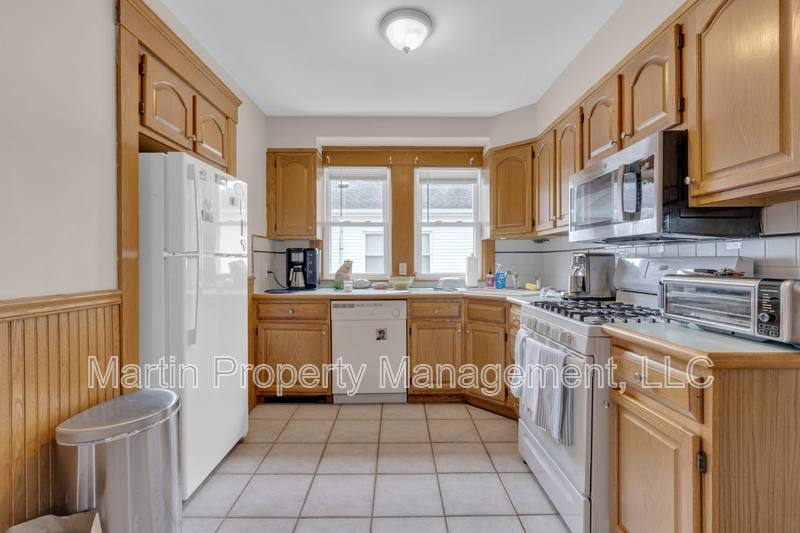 Apartment for rent at 6 Stirling St #2, Andover, MA 01810