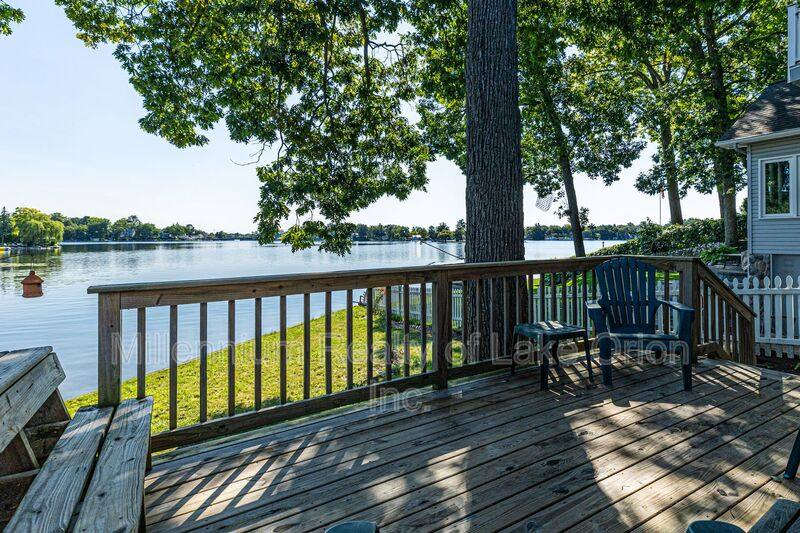 House for rent at 391 Shady Oaks St, Lake Orion, MI 48362