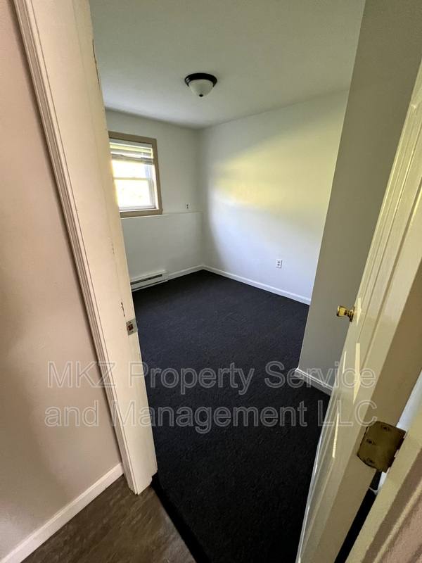 Apartment for rent at 51 Glenwood Dr #1, Bangor, ME 04401
