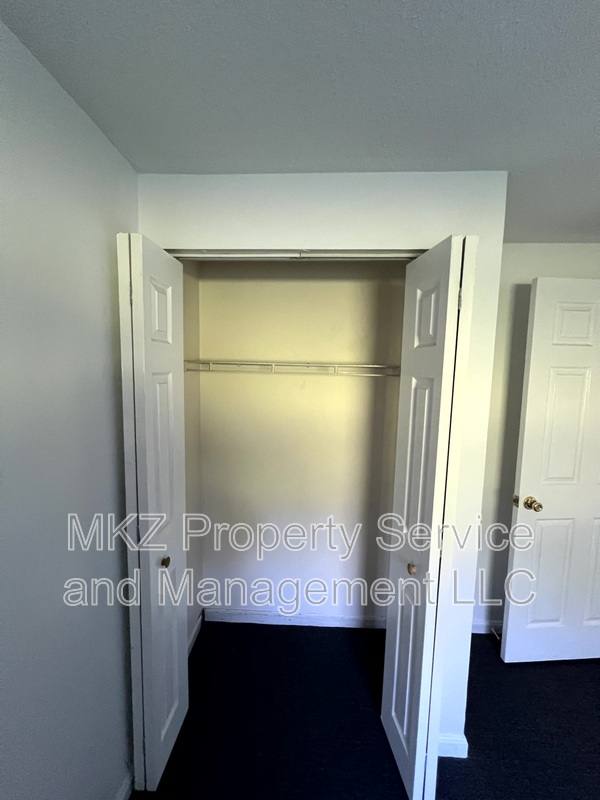 Apartment for rent at 51 Glenwood Dr #1, Bangor, ME 04401