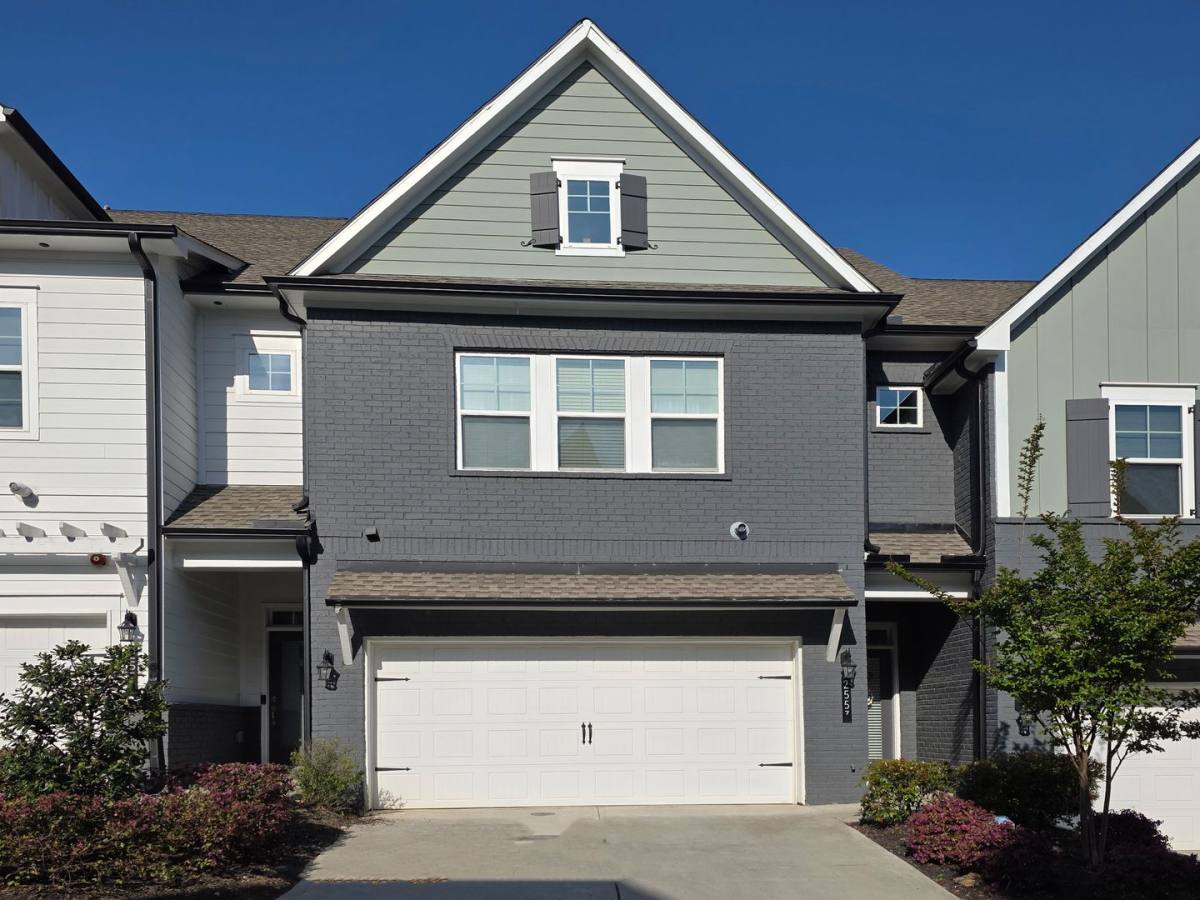 Townhouse for rent at 2557 Oakbourne Lane, Smyrna, GA 30080