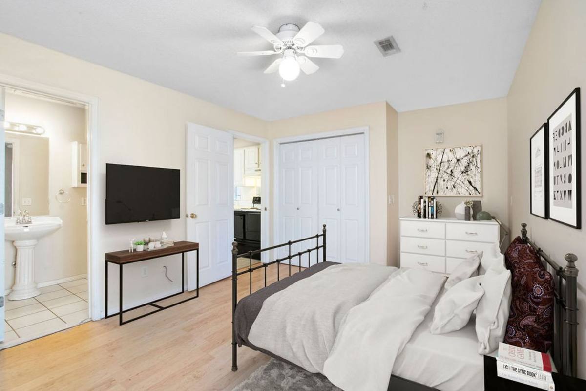 Apartment for rent at 950 Lindell Ave 1-16, Fayetteville, AR 72701