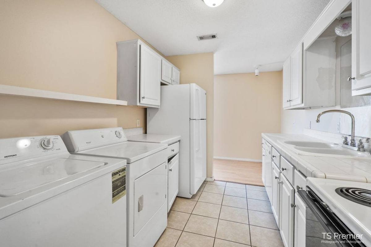 Apartment for rent at 950 Lindell Ave 1-16, Fayetteville, AR 72701