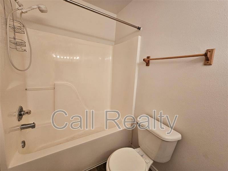 Apartment for rent at 2523 E Desmet, Spokane, WA 99202