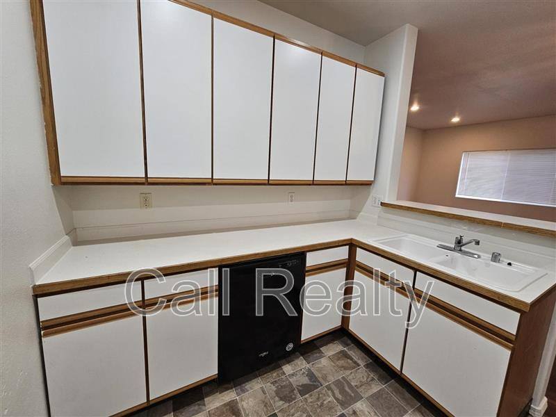 Apartment for rent at 2523 E Desmet, Spokane, WA 99202