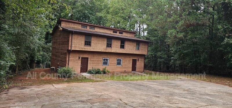 Apartment for rent at 165 Park Ridge Court, Athens, GA 30605